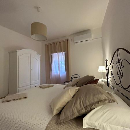 Apartamento L'Acqua Marin Bari Exterior foto